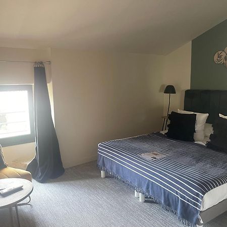 Le Victoria Boutique Hotel Сен-Поль-Труа-Шато Экстерьер фото