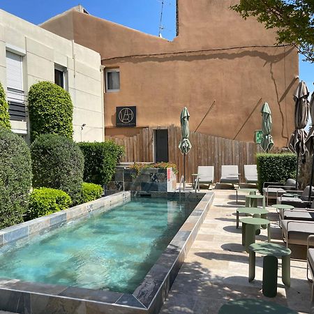 Le Victoria Boutique Hotel Сен-Поль-Труа-Шато Экстерьер фото