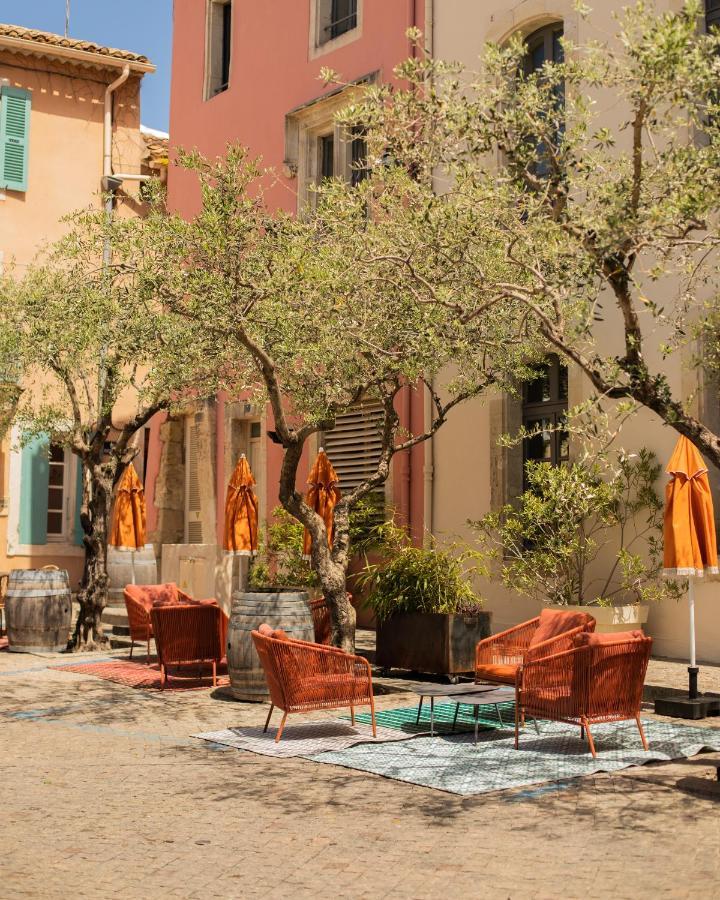 Le Victoria Boutique Hotel Сен-Поль-Труа-Шато Экстерьер фото