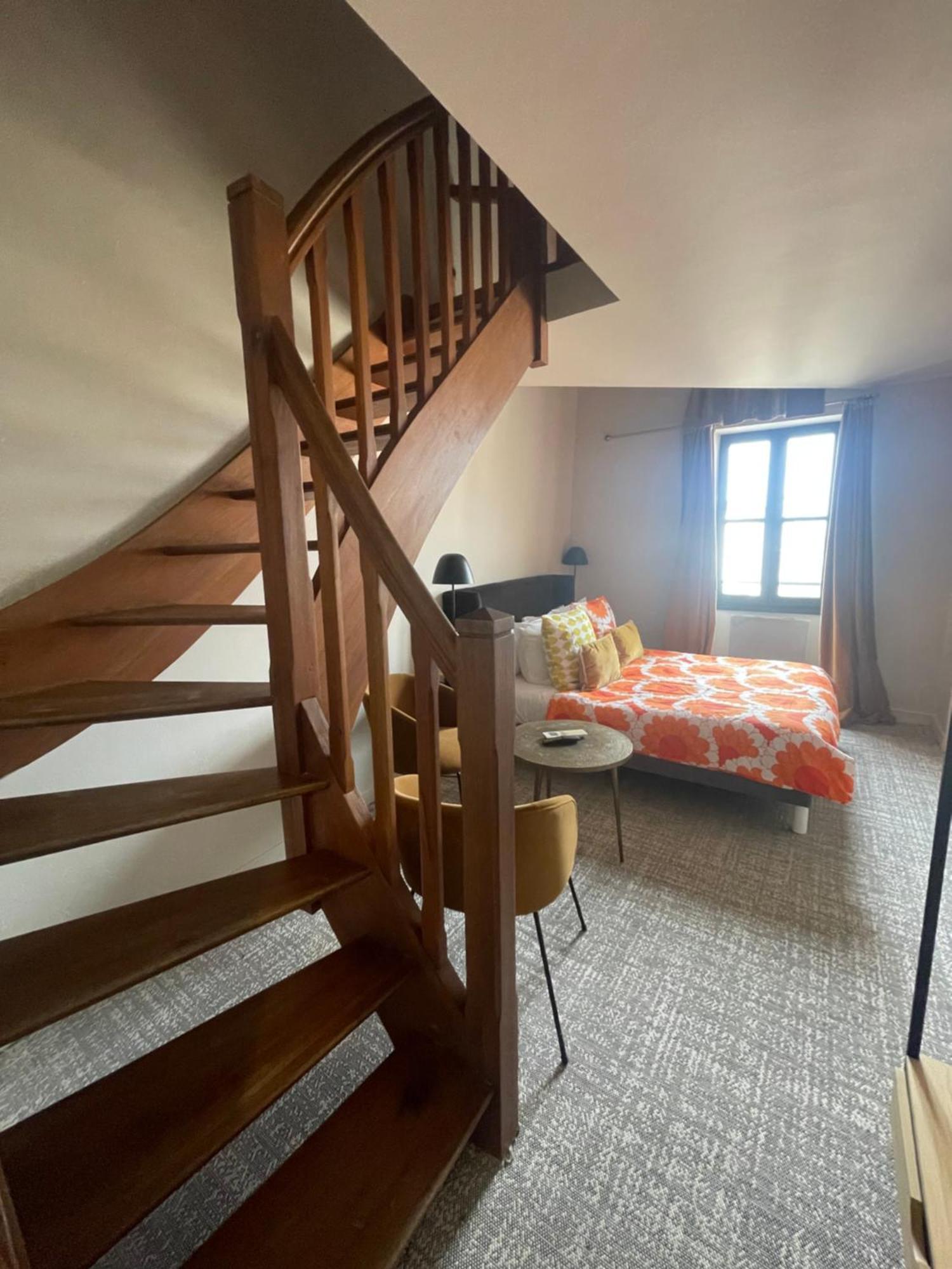 Le Victoria Boutique Hotel Сен-Поль-Труа-Шато Экстерьер фото